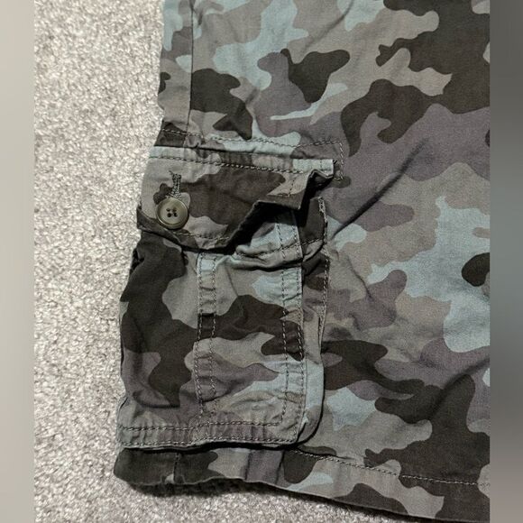 Kids Gray Camouflage Shorts - Picture 3 of 5
